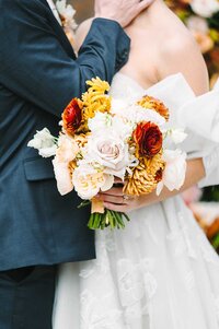 charlotte wedding photographers capture image brides bouquet