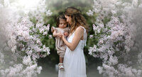 Gorgeous photos of Mom and her child surrounded by flowers by Iya Estrellado.