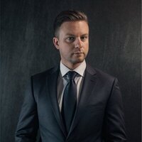 Headshot of Justin M. Gambini, DMSc, PA-C, DFAAPA, praising Erich Fogg as the “Pance Whisperer”