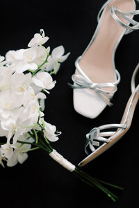 A Greensboro wedding photographer captures a bridal portrait during a wedding day at McAlister Leftwich.