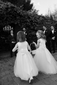 intimate-wedding-photographer