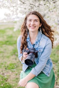 Katie, a Charlotte wedding photographer on the Savvy Leigh photography team.