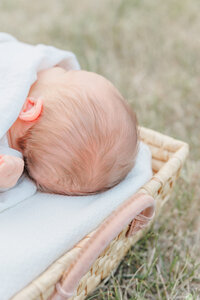 outdoor-lifestyle-newborn-session-south-dakota (27)