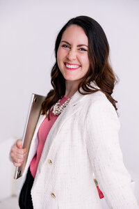 Stephanie Seija Content Marketing - professional portrait