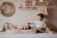 Newbornshoot op locatie door Leukfotografie