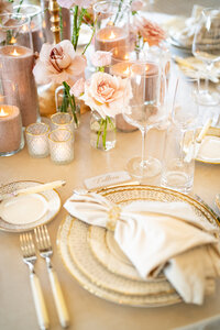 Coastal flower blossom details for reception dinner table at Terranea in Orange County California photo by Tanya Parada