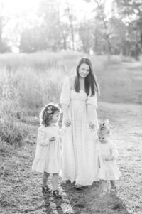 Courtney Grant, a Winston Salem Newborn and Family Photographer with children