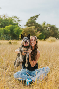 Tri Cities photographer girl with dog outdoor session