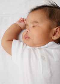 When Can My Toddler Sleep With a Pillow?