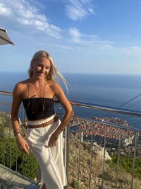 Marketing expert Jessie Grace Digital with a view in the background