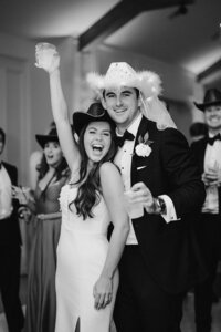 peach-orchard-black-and-white-wedding