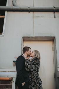 Elopement photographer based in Memphis, TN and providing epic elopement photos to Memphis, Nashville, Chicago, Atlanta, and New Orleans.