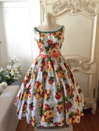 Cute vintage peach and rose flower dress