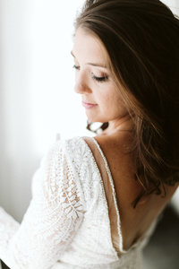 bloomington-illinois-wedding-photographer-stephanie-wood-cloud-nine-bridal-7579