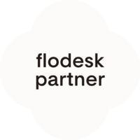 White badge with the text 'Flodesk Partner'