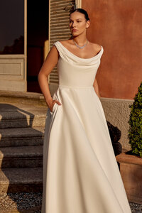 Justin Alexander Wedding Dresses at Leora Bridal