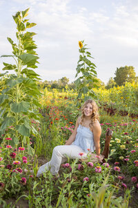 Senior girl posing for Rochester Michigan senior Photos