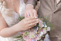 LM weddings, lovers, loveshoot, pre-weddingshoot, golden hour, holding hands, koppel, loveshoot
