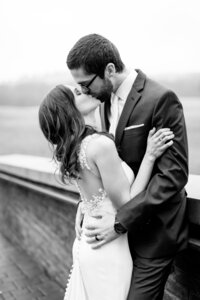 romantic wedding photographer