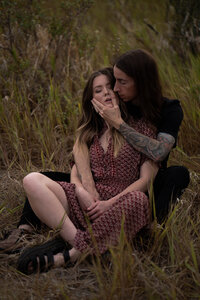 Intimate alternative couples session in the hill of Pocatello, Idaho.