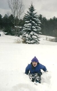 Childhood photo of Jeannine, showing her early connection with nature and exploration, reflecting her passion for nature-based learning at Brave Nature School.