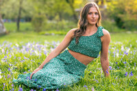a high school student during her knoxville senior photo shoot
