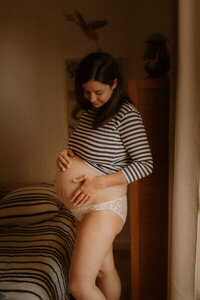 faites appel a une photographe grossesse nice pour immortaliser vos souvenirs de femme enceinte