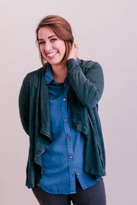 Casey Headshots Comfort & Cashmere Images-1108