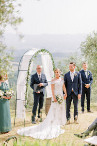 Destination  wedding in Italy with outdoor ceremony in Tuscany
