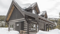 A true mountain chalet here, this mountainside retreat will be perfect for your Big Sky elopement!