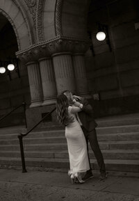 Couple eloping in Milwaukee Wisconsin