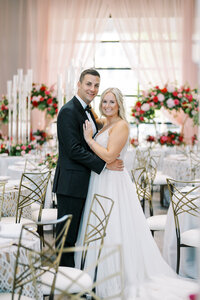 Look no further for the best Columbus Ohio Wedding Planner. Full Wedding Services and Coordinators. Elegant and Luxury Wedding Planner in Columbus, Ohio. You will receive a full custom experience with Jennifer planning your wedding and design. High bridal reviews, Jennifer takes care of everything!