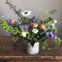 Beautiful floral arrangement made up of warm pastels
