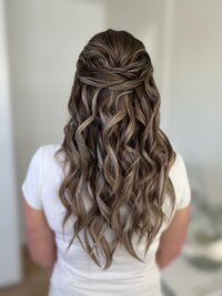 Feelenja_Hairstyling