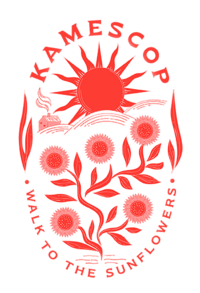 Logo Kamescop rouge monochrome représentant un soleil et des tournesols.
