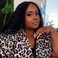ZsaZsa aka Legallybeat is one of the top makeup artist amongst Gospel and Hip Hop stars across the world.  Known for her work with Sarah Jakes Roberts, Kierra Sheard, and others.