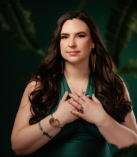 Melinda Scime, Author & Sacred Feminine Priestess, says the CEO Coven helped her launch her highest-priced offer, shift her mindset around money, and find a sustainable way to work without burnout.