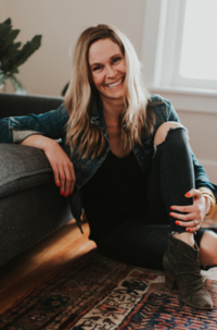 Becca Luna is a Showit Web Designer + Founder of Wealthy Web Designer