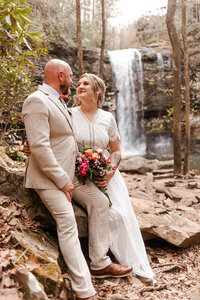wedding and elopement photography in northwest georgia. cloudland canyon elopement photos. north alabama wedding photographer