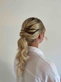 Feelenja Friseure_Hochsteckfrisur