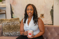 An expert solutions consultant for work cultures