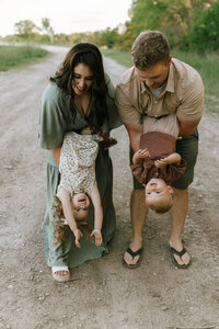 mom and daughter family photos