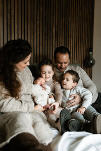 newbornshoot valkenswaard eindhoven fotograaf bergeijk fotoshoot newborn babyshoot gezinsshoot zwangerschapsshoot