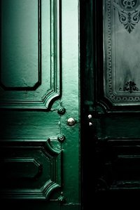 emerald lacquer door
