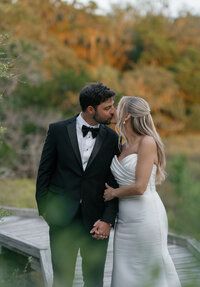 Bride and groom kissing taken by jacksonville wedding photographer Shelby Ann Photos