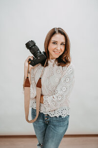 Nicole Mele Photography offers professional photography in North Haven, CT, capturing authentic moments for branding, headshots, maternity, newborn, and milestone sessions. Elevate your visual story with stunning, high-quality portraits. Book a session today!