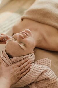 Woman getting a Goat Milk Refining Peel at JF Skincare