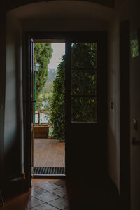 An intimate first look at a historic Italian villa, where love and architecture intertwine. Luxury wedding photography with an editorial touch.