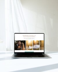 esimerkkikuva hääkuvaajalle suuntelluista nettisivuista