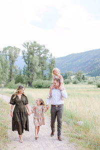 005-Northstar_Preserve_Family_Portraits_Aspen_Snowmass_Photographer_MaggShots_Photography